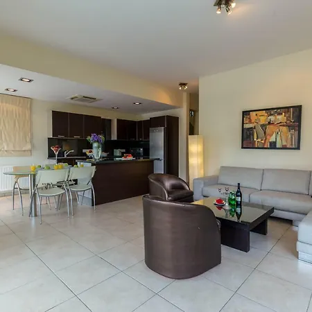 Vila Bay 3 Bedroom Larnaca